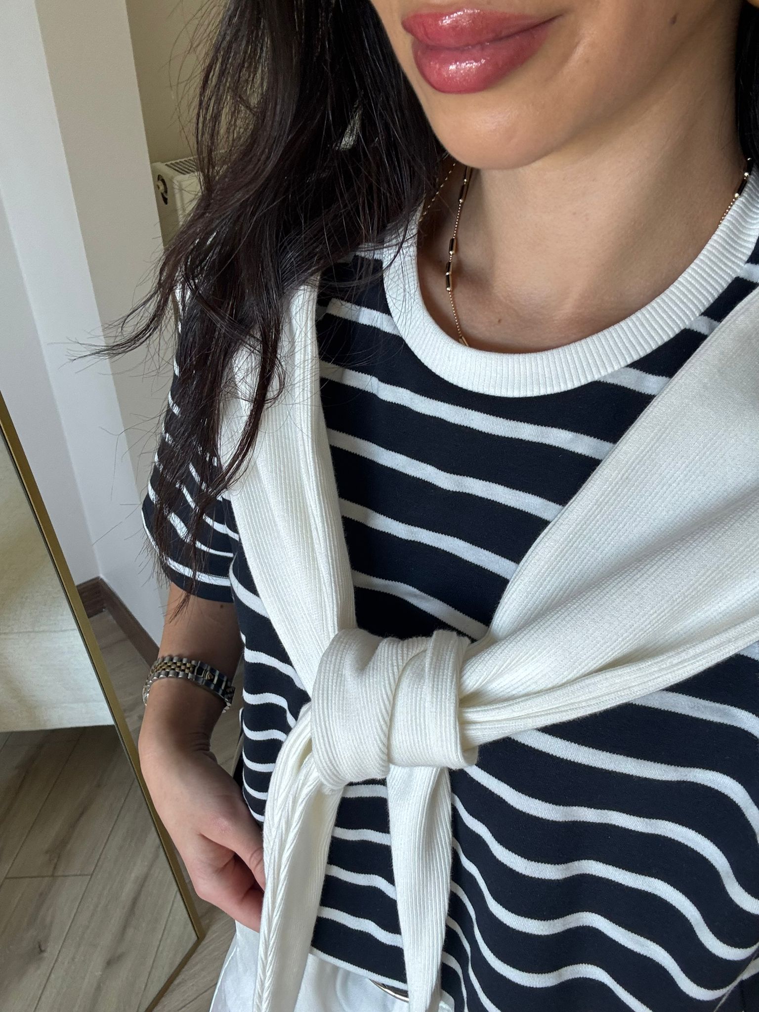 Lacivert Beyaz Çizgili Beyaz Şal Bağlama Detaylı Tshirt