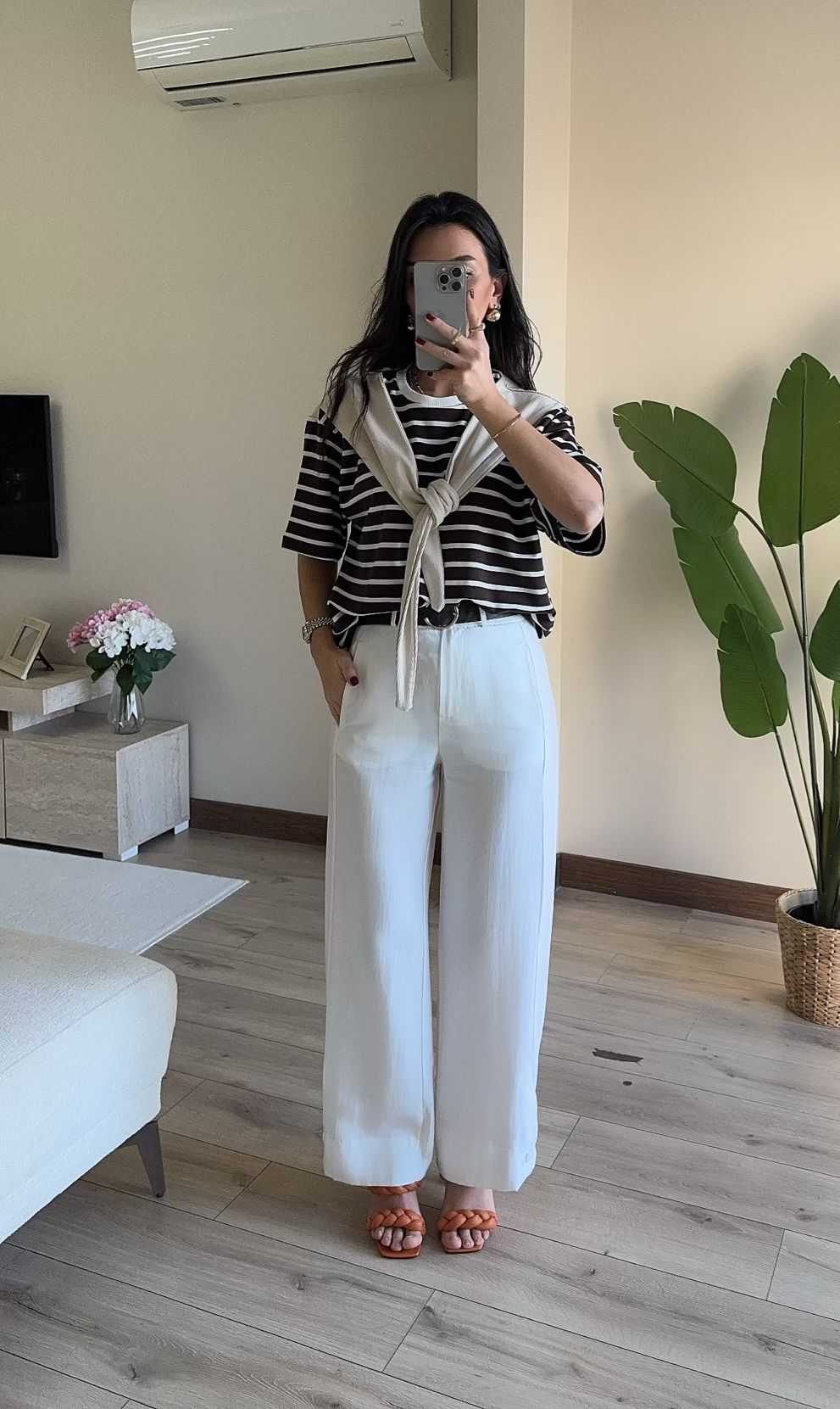 Kahve Beyaz Çizgili Ekru Şal Bağlama Detaylı Tshirt