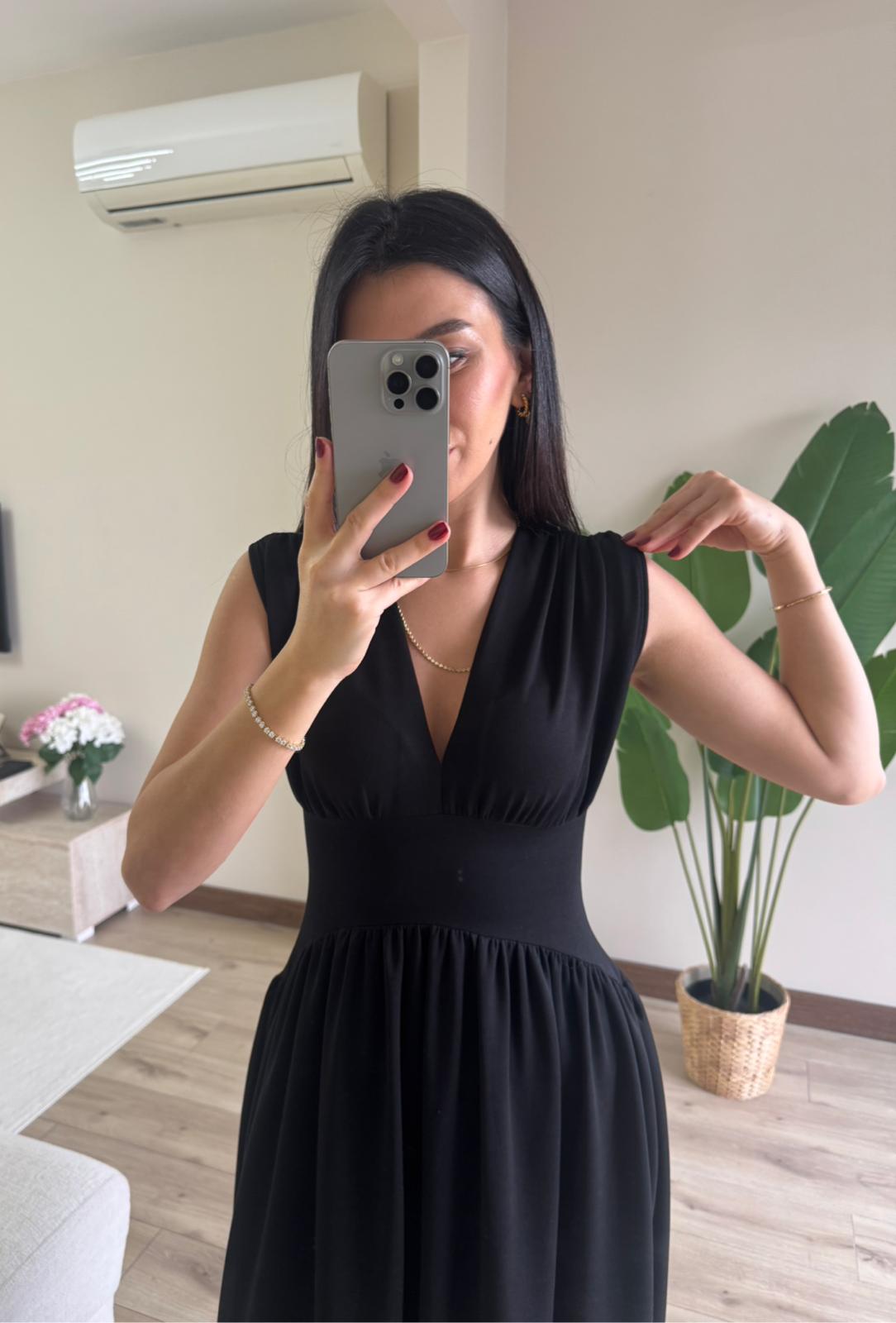 V Yaka Belden Oturtmalı Büzgülü Elbise