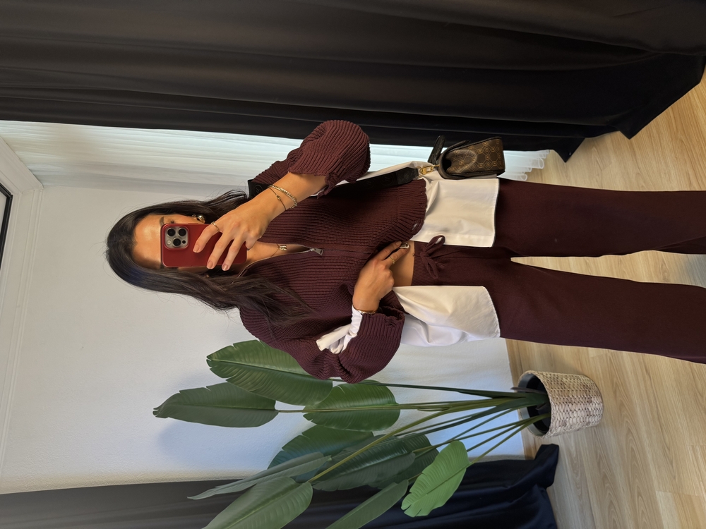 Gömlek Detaylı Triko Takım